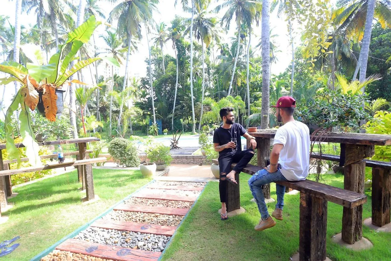 Hotel Riverrina Negombo