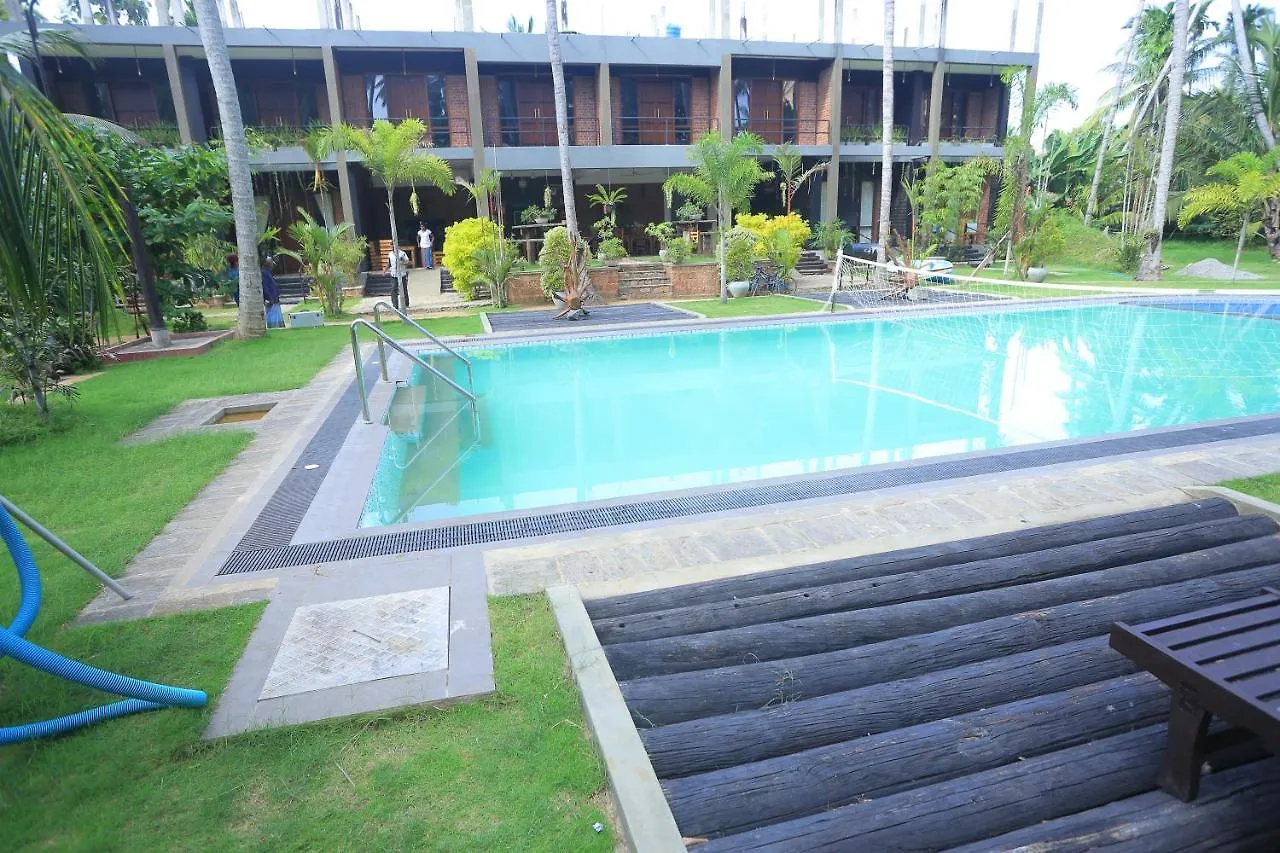 Hotel Riverrina Negombo